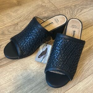 Sonoma 3inch black textured mules NWT 6.5